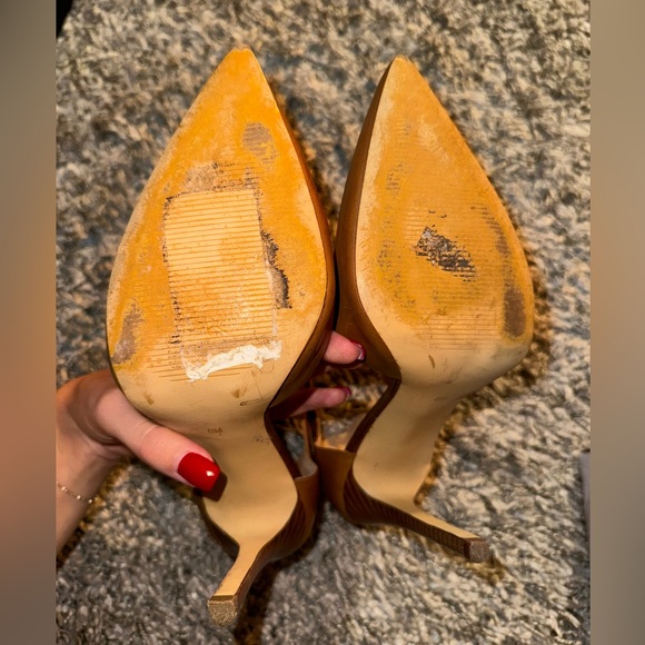 Brown Guess Heels. Size 8 - Picture 6 of 6